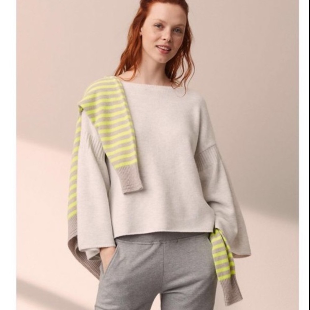 Lou & Grey Rib trim Bell Sleeve Sweater Small